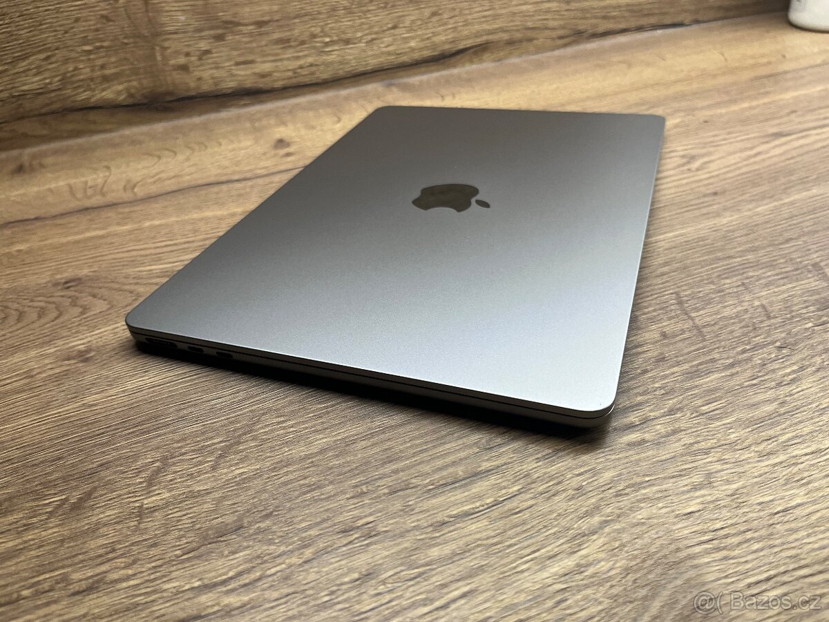 Apple MacBook Air 13.6" (2022) s čipem M2 - 9