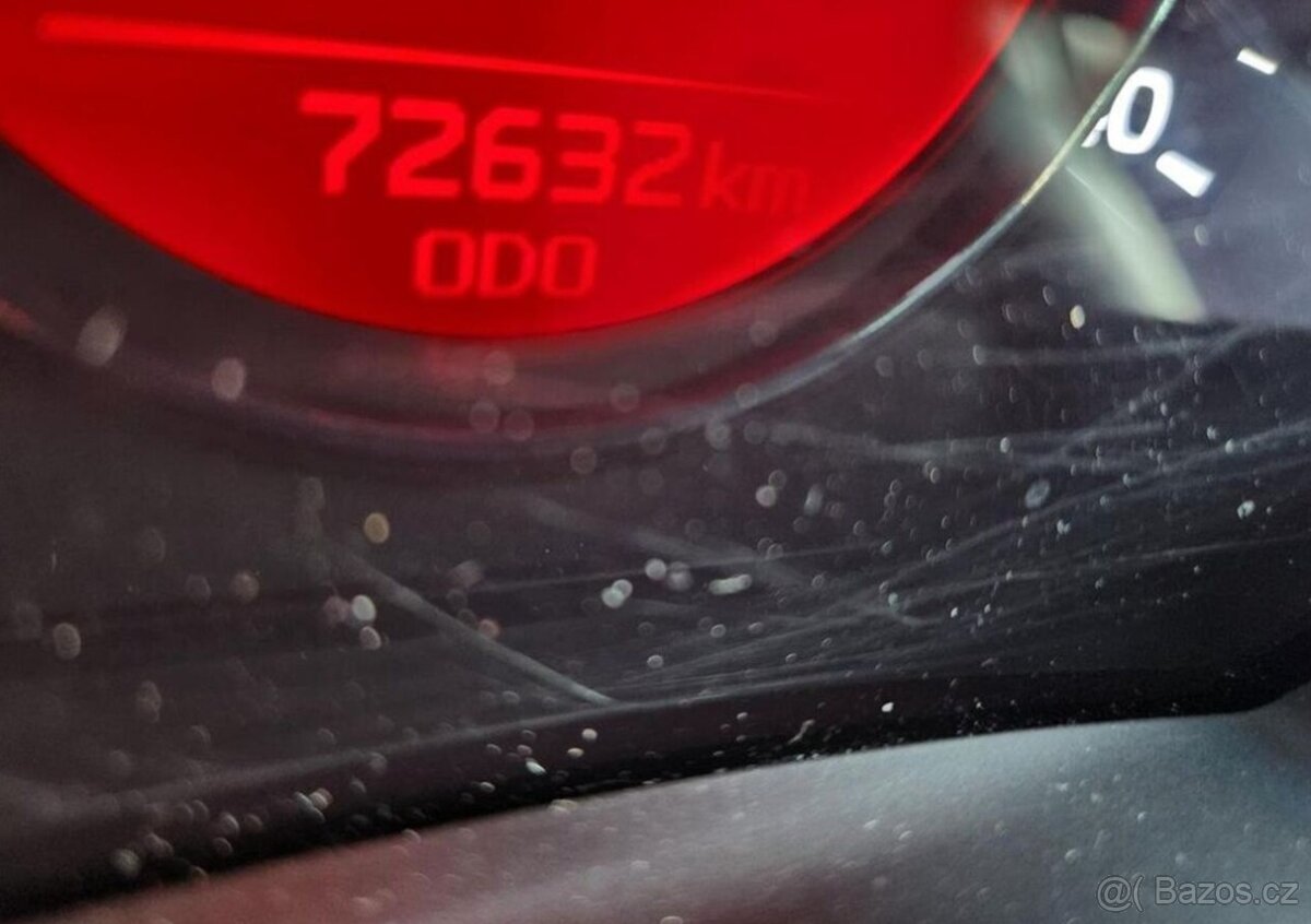 Kia Cee´d 1.6-NAVI-KAMERA-TAŽNÉ-ISOFIX - 9