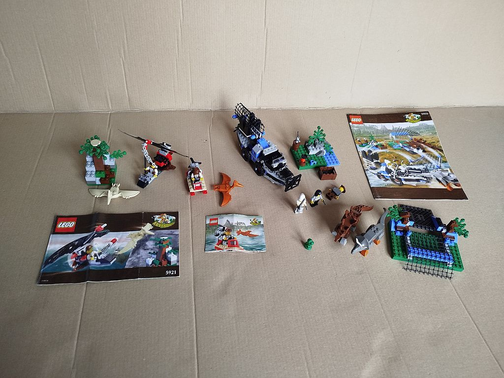 Lego 5987 Dino Research Compound - 9