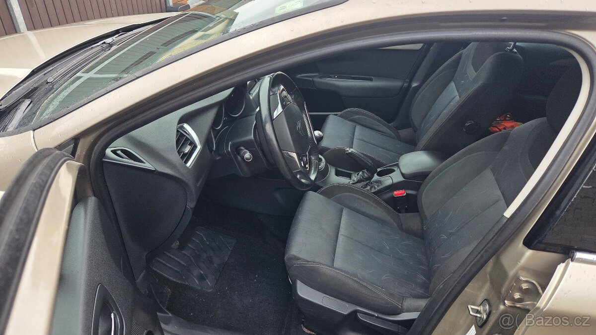 Citroën C4 1.6 HDi 68kW rok 2012 229 tkm - 9