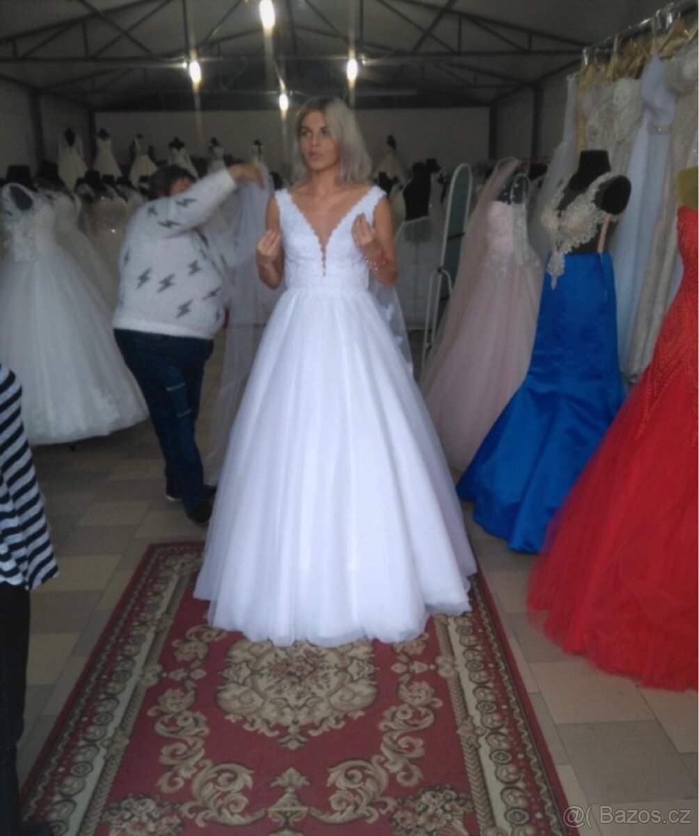 Svatební šaty M - 9