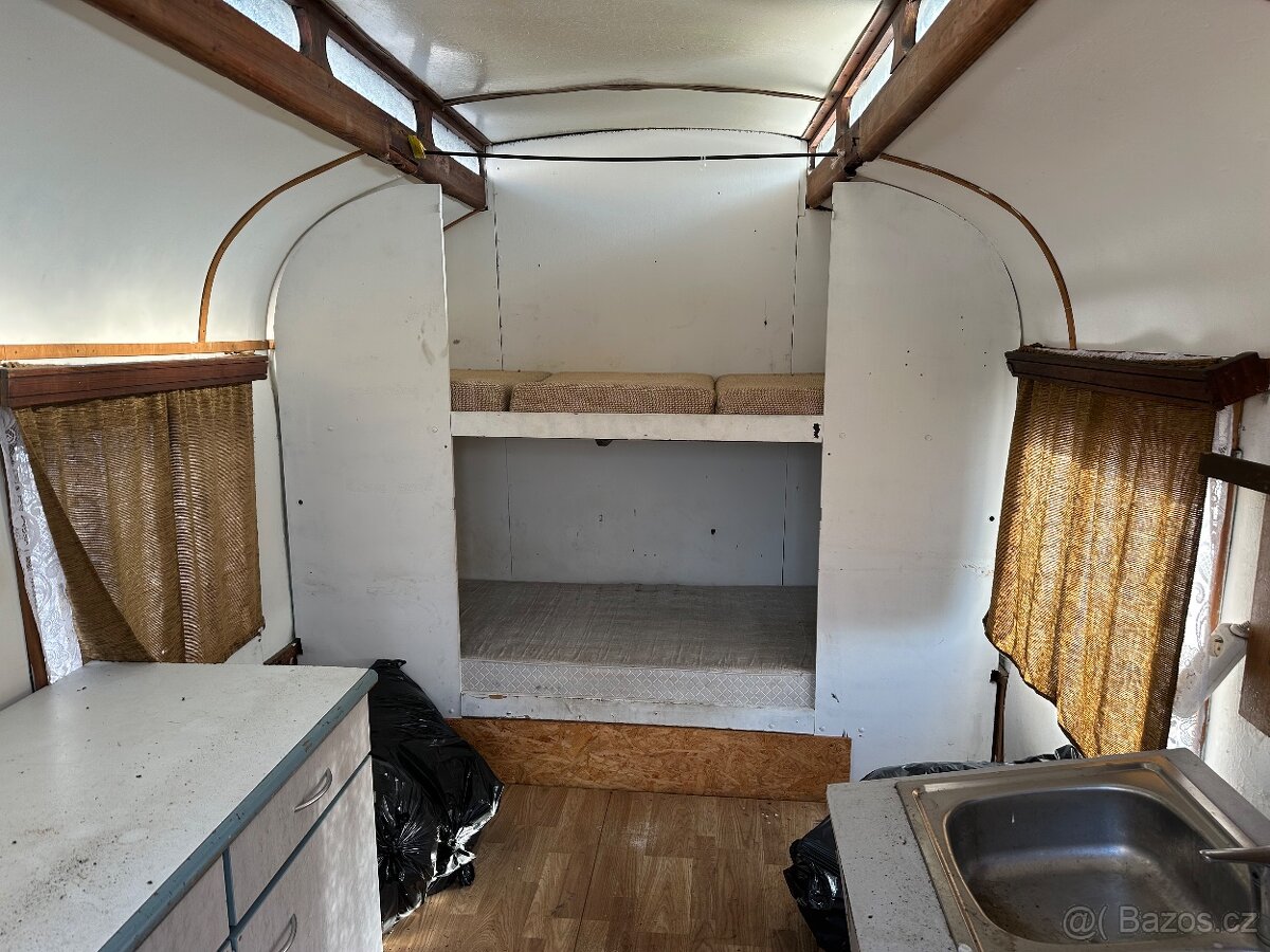 Obytná maringotka - 9