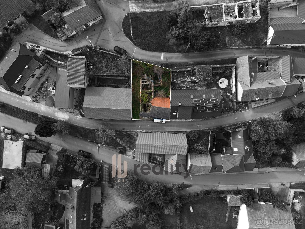 Prodej nemovitosti k demolici s hotovým projektem rodinného - 9