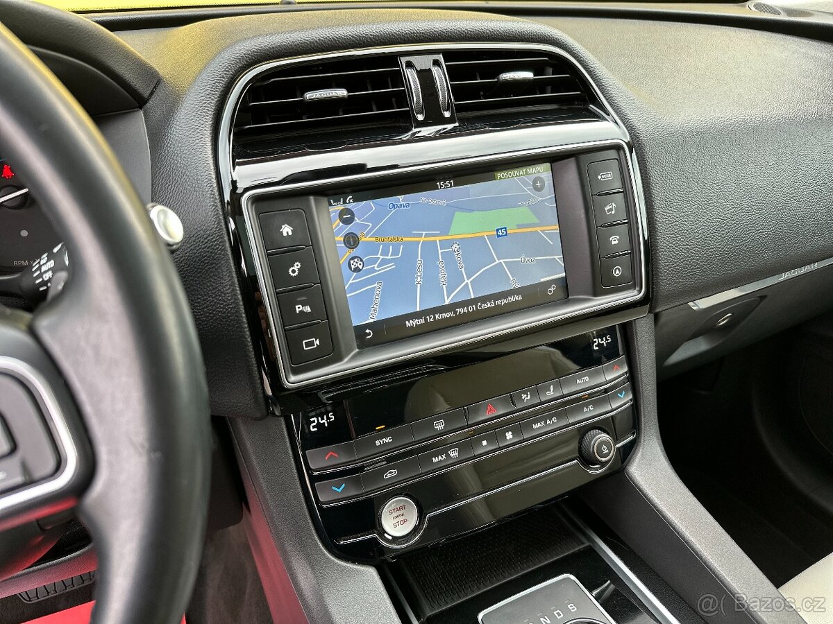 Jaguar F-Pace Portfolio 3.0TD/221kW 1.Maj. r.v.2016 PANORAMA - 9