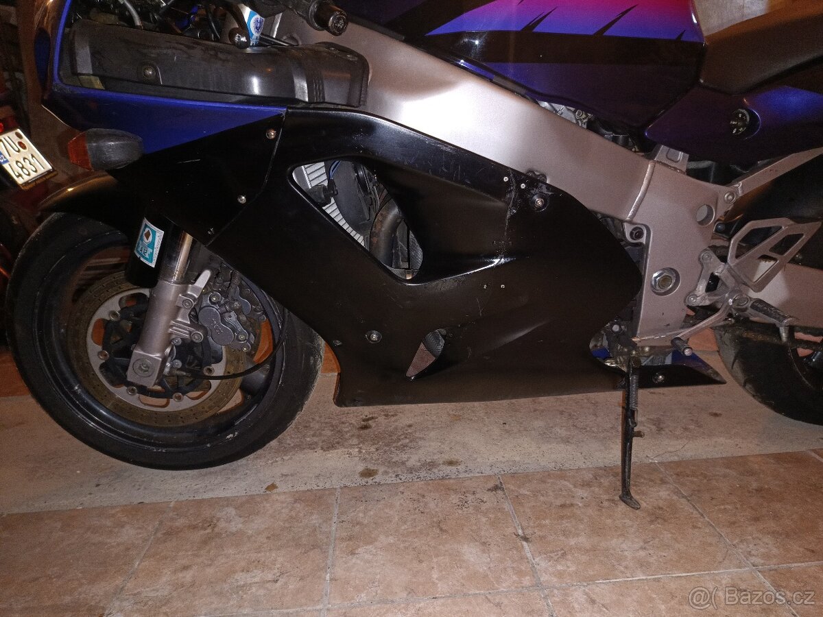 Kawasaki ZXR - 9