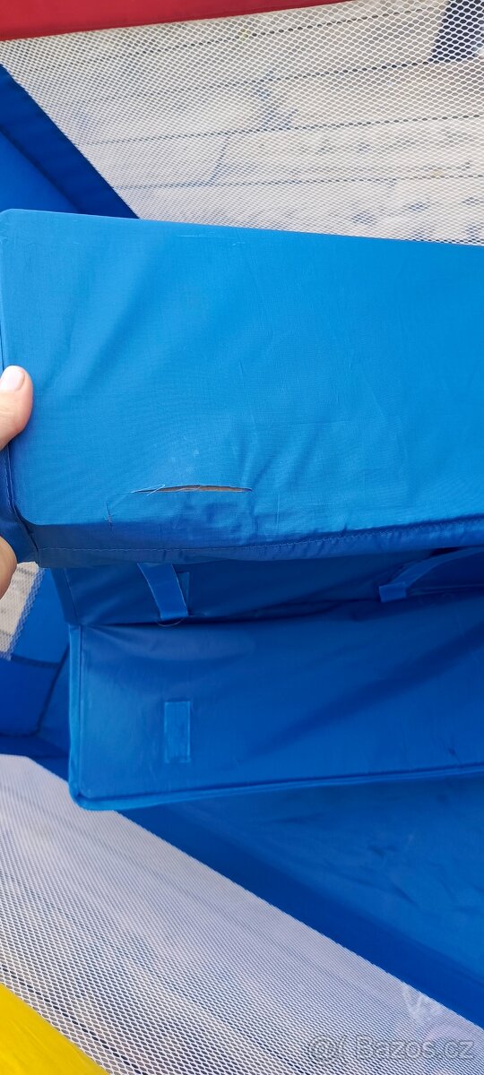 Cestovní postýlka - 9