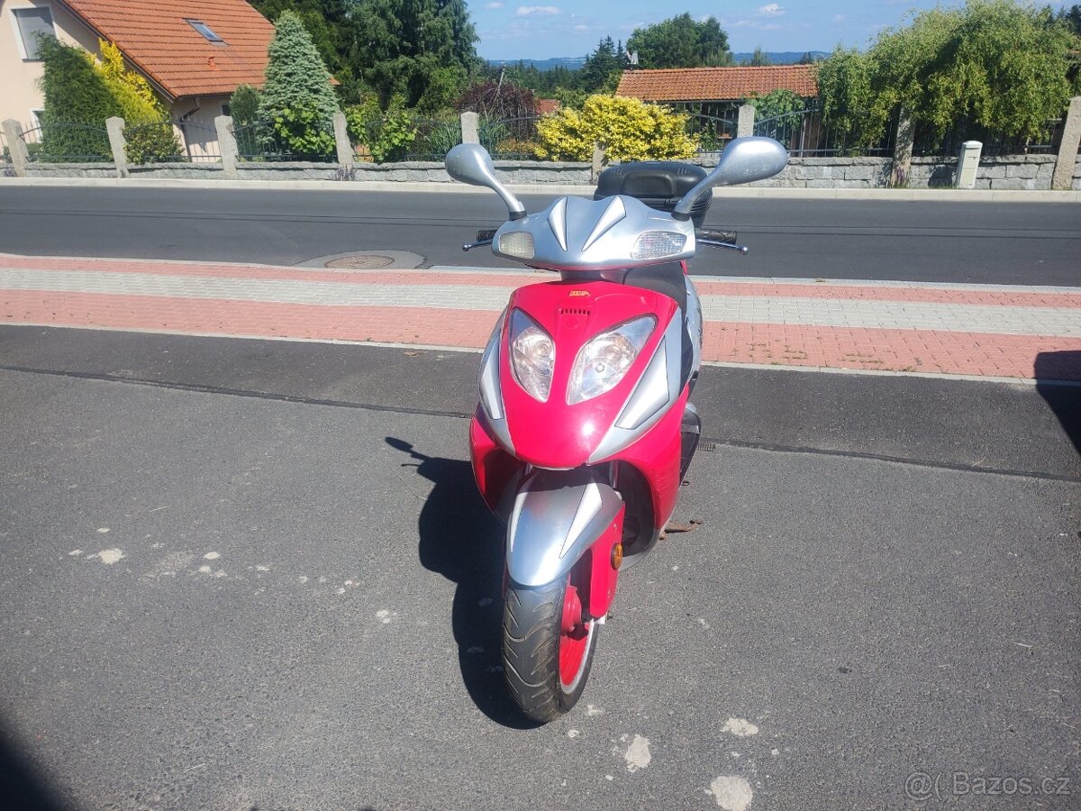 skútr motorro adventure 125 - 9