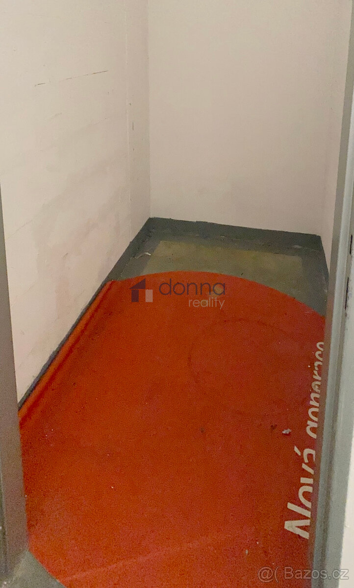 Pronájem bytu 1+kk/B, 36 m2, Federova, Praha 9 - Kyje, sklep - 9