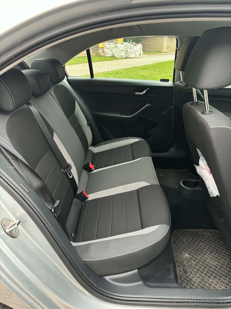 Skoda rapid 1.6 tdi - 9