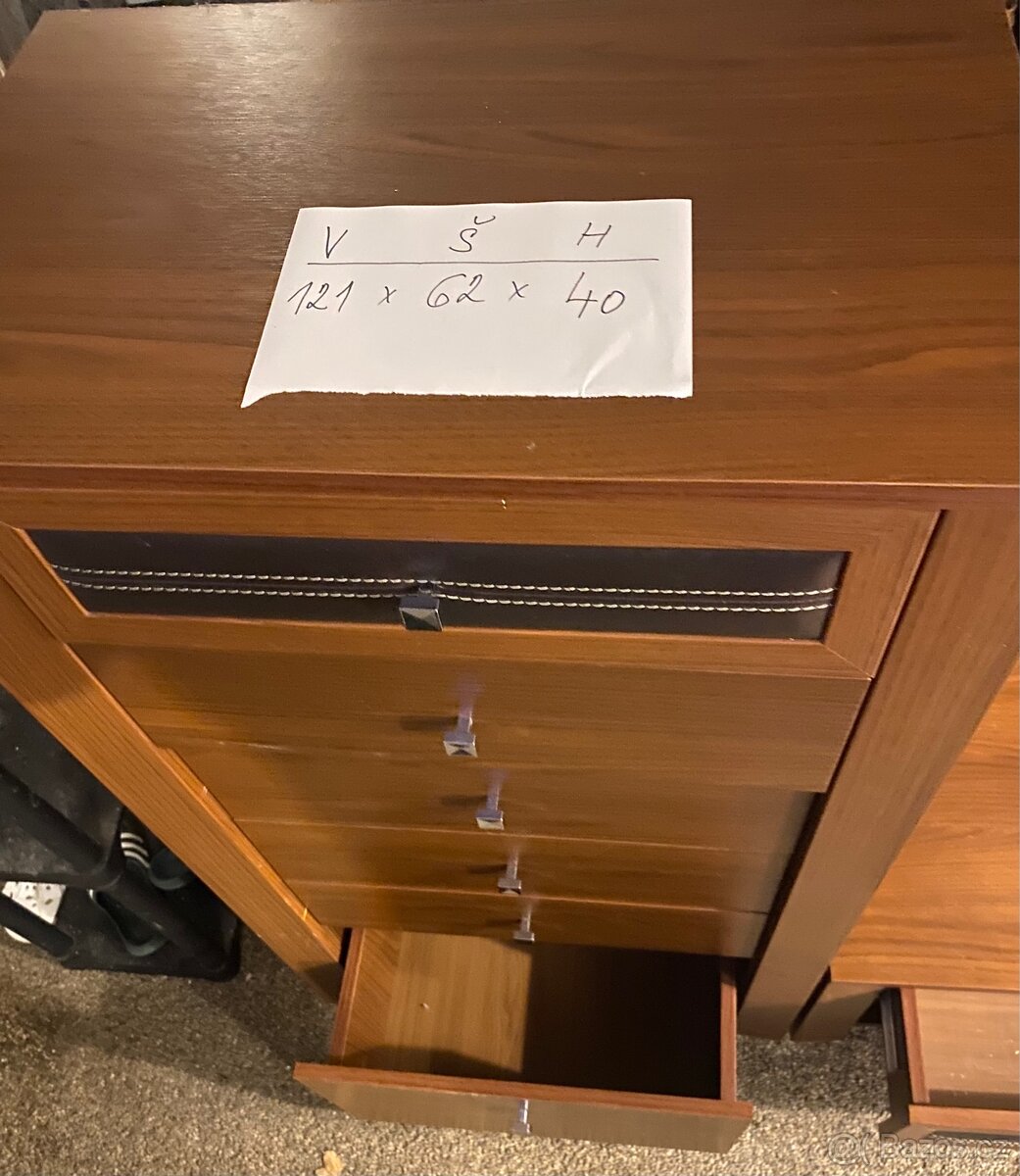 Obývací stěna + stoleček - 9