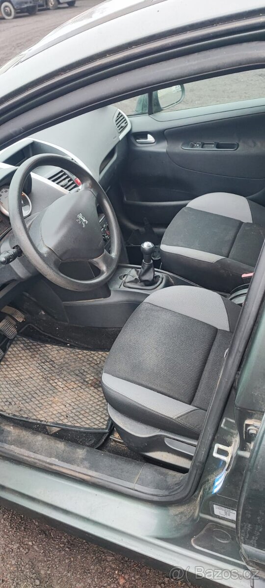 Peugeot 207 1.4 16V - 9