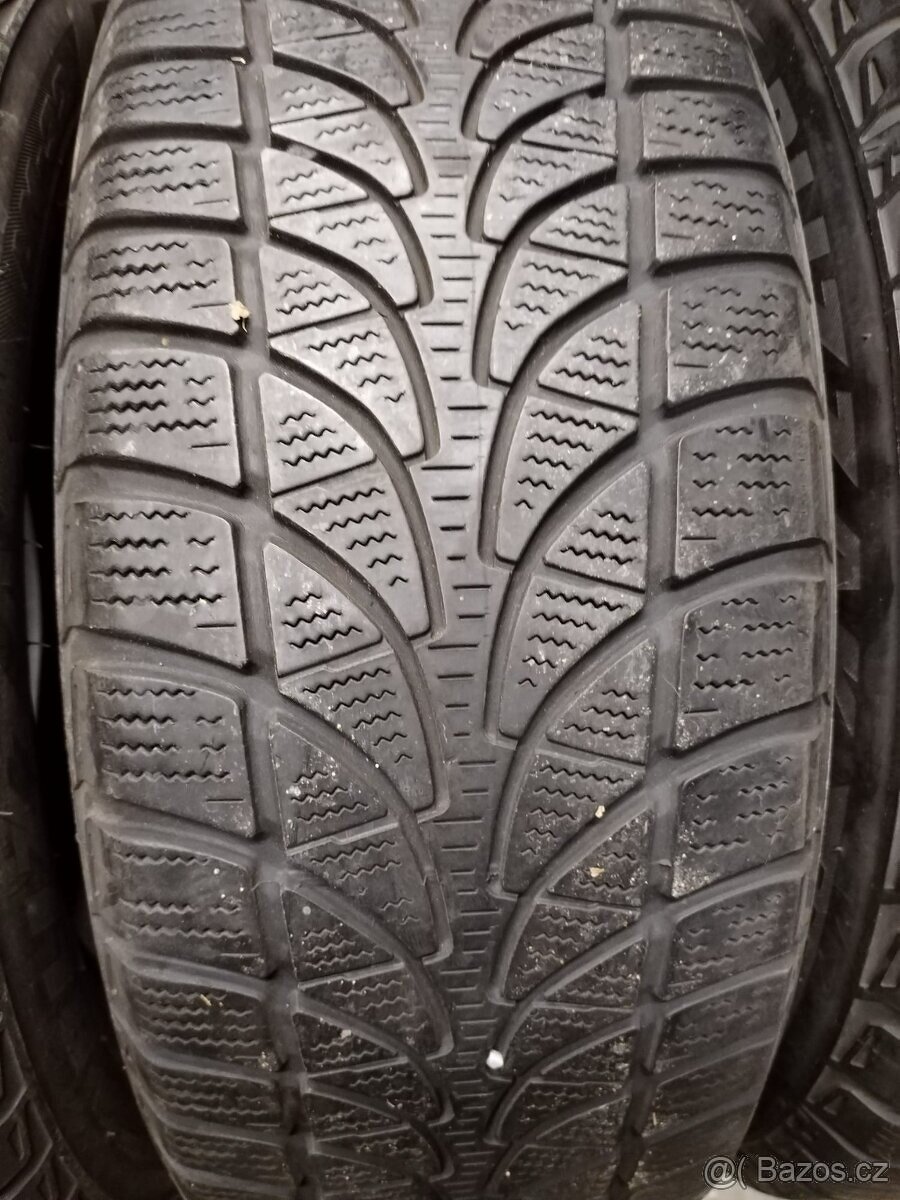 215/60/16 zimni pneu PIRELLI a BRIDGESTONE 215/60 R16 - 9