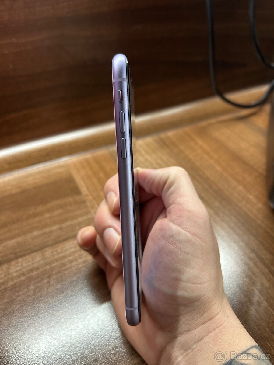 Apple iPhone 11 64GB Fialový - 9