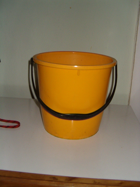 Retro věci, kelímky, svíčky, razítka, váha, váza, OVO - 9