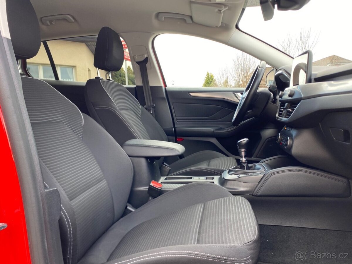 Ford Focus Turnier 1.5 EB Titanium 1. majitel 11/2019 - 9