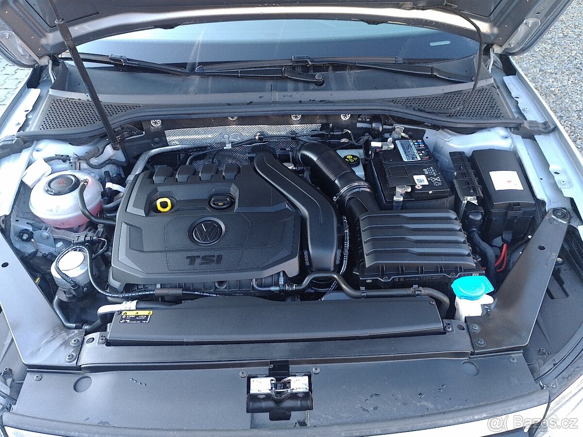 Prodej Volkswagen Passat R-line variant 1.5i,DPH - 9