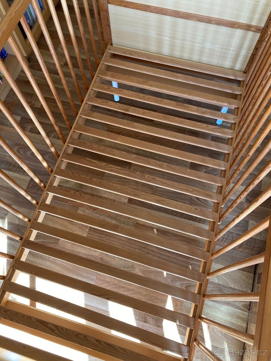 dřevěná postel pro předškoláka - 9