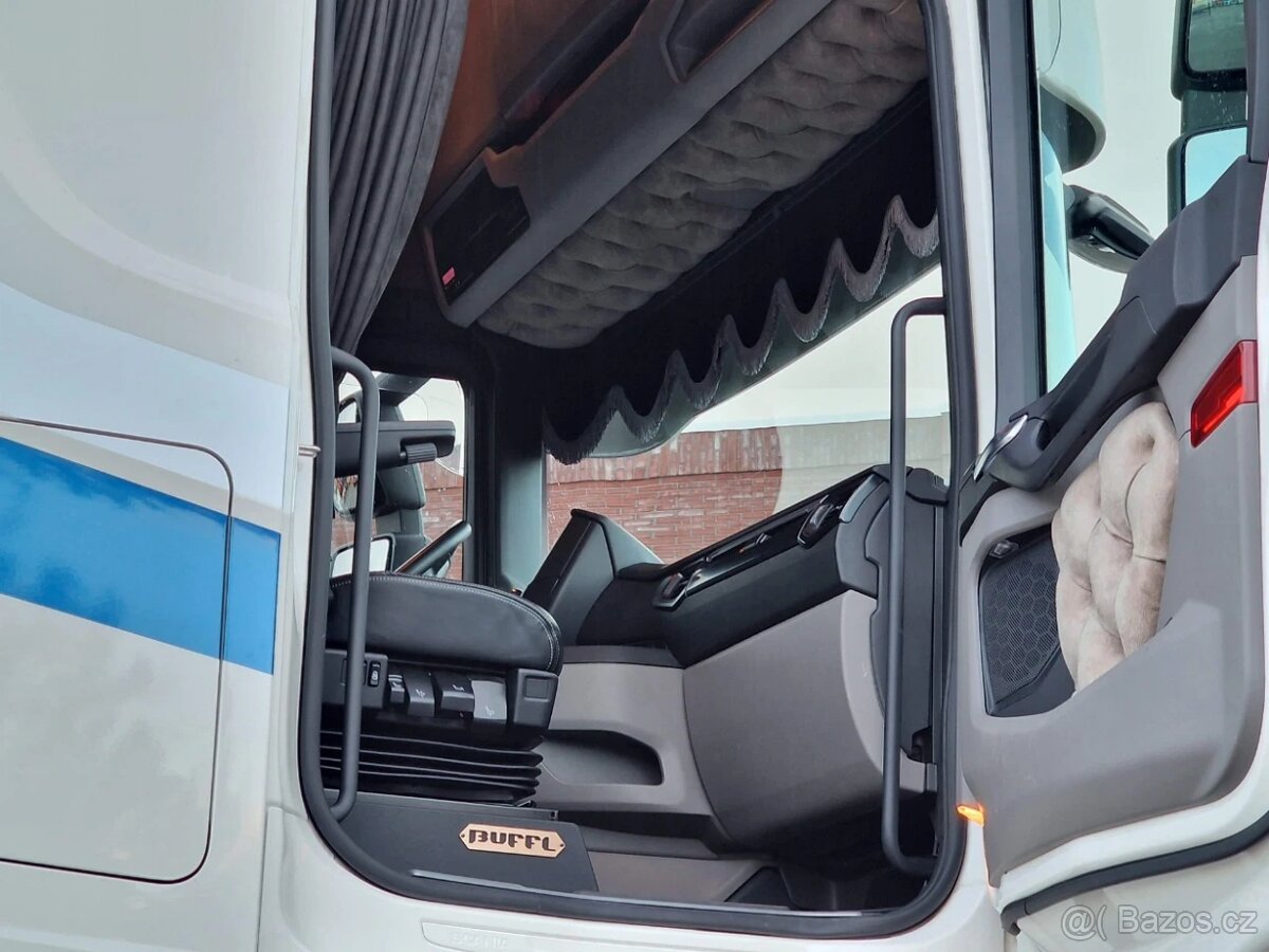 Scania R560 6x2 / Full air / PTO / Super - 9