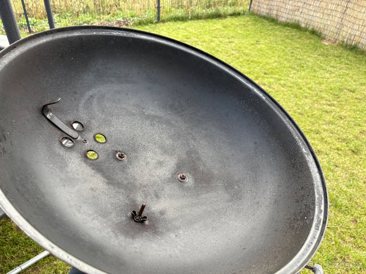 Gril dřevěné uhlí Weber Master Touch - 9