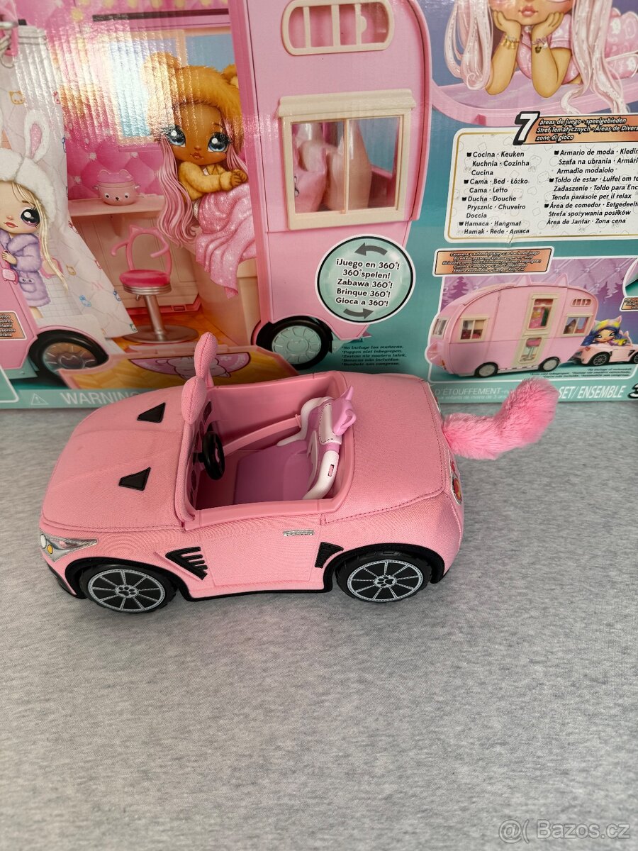 Karavan Nanana Panenky, auto Nanana - 9