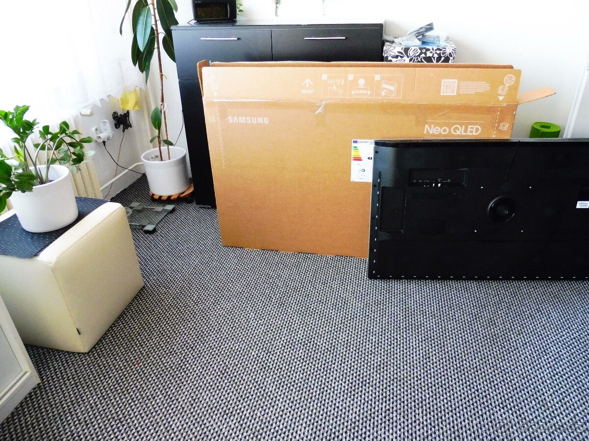 Samsung QLED /QU50/Q60... - 9