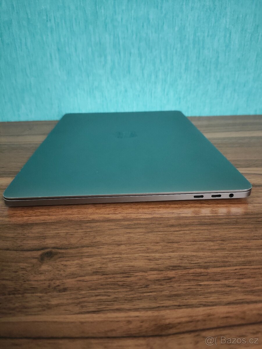 MacBook Pro 13 2016 | i5 • 16GB • 1TB SSD - 9