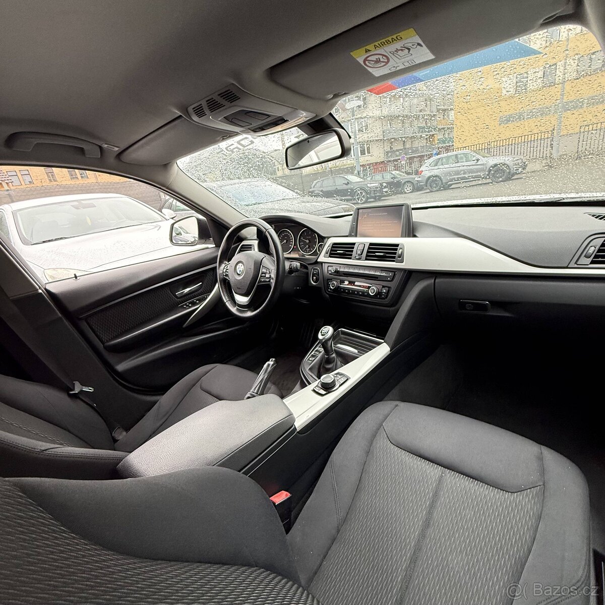 BMW 318d xDrive F31 – 105 kW, 4×4, MANUÁL, XENONY, KAMERA • - 9