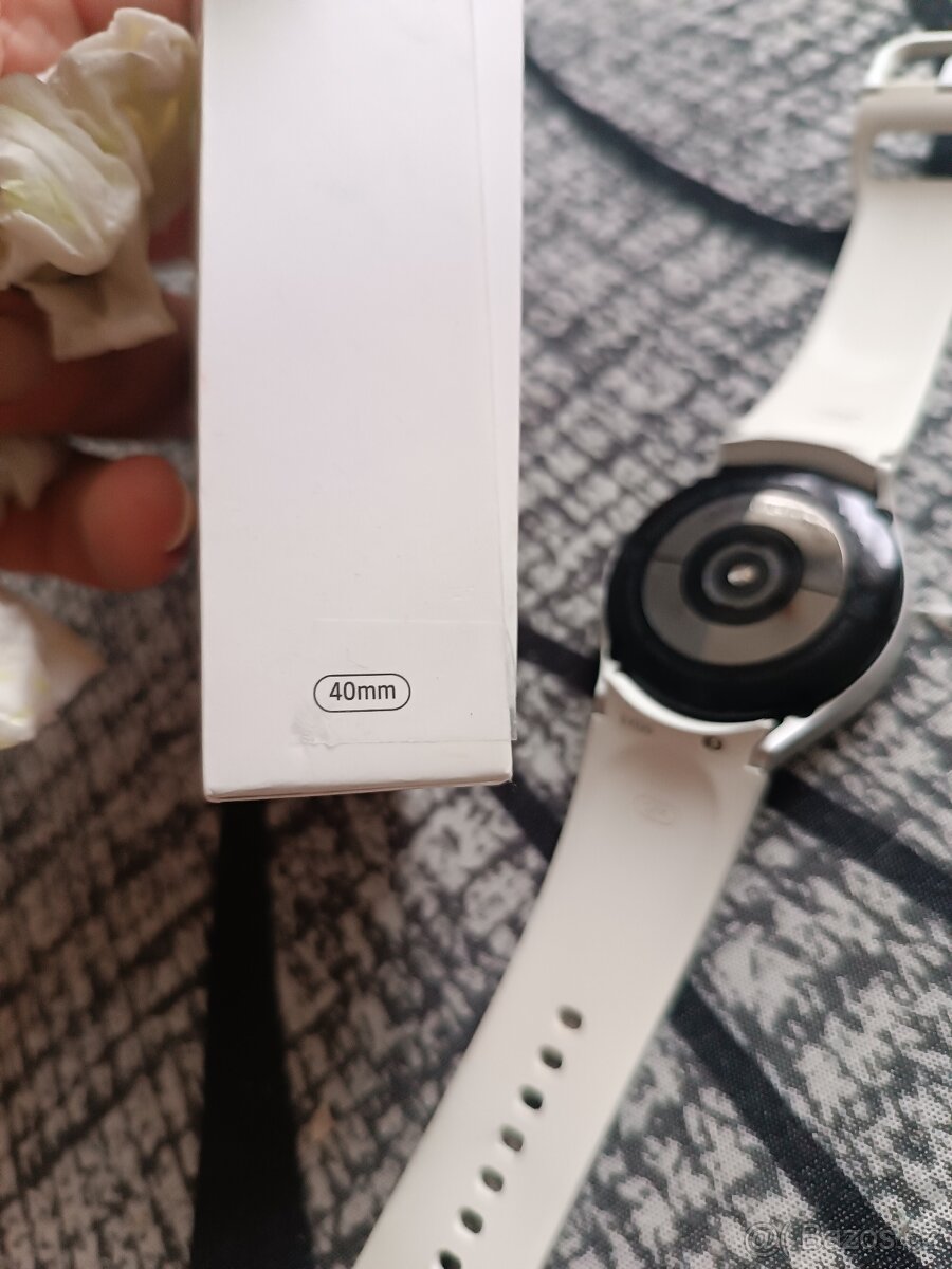 Samsung Galaxy Watch 4 stříbrné - 9