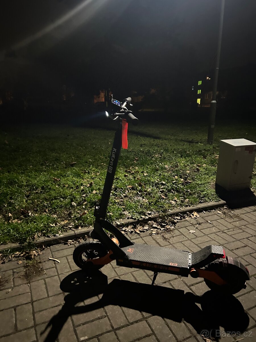 Elektrická koloběžka Kukirin G3 - 9