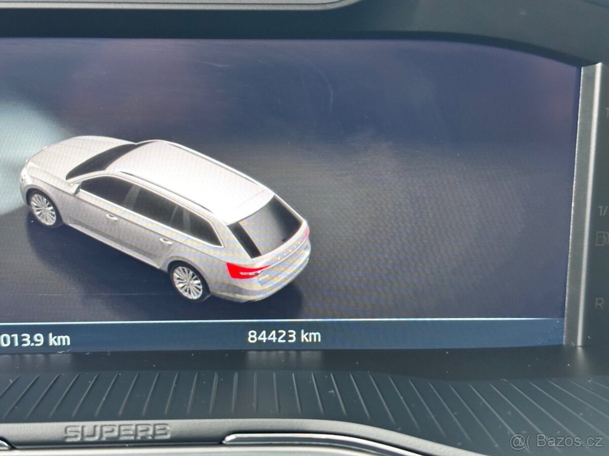 Škoda Superb 2.0TDi VIRTUAL,KAMERA,1.MAJ. - 9