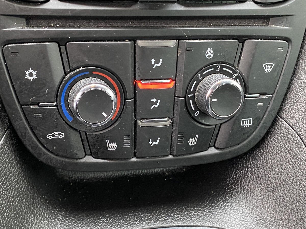 Opel Meriva 1.4T , 88 kW benzín, 2012 - 9