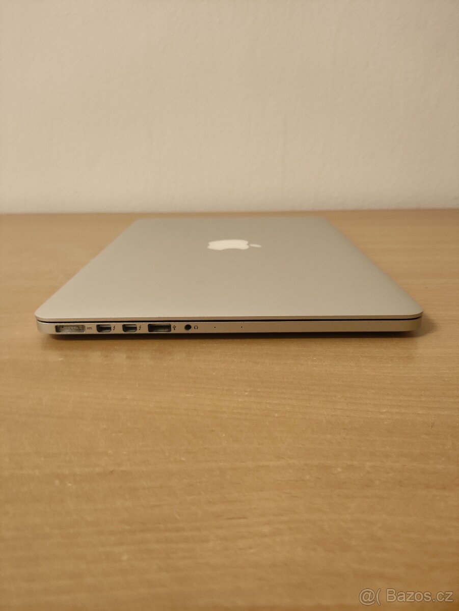 Apple MacBook Pro 2015 – i5 | 8GB | 256GB - 9