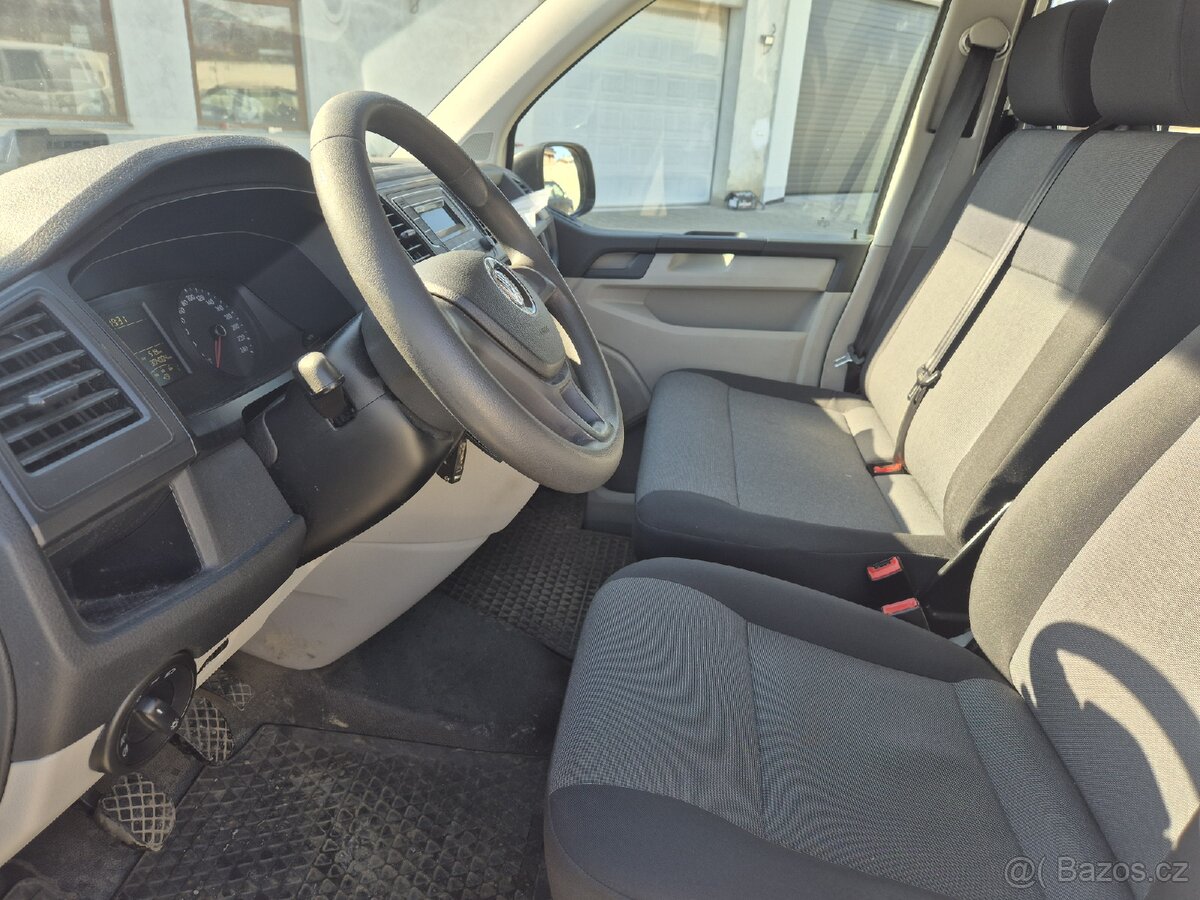 Volkswagen Transporter - 9
