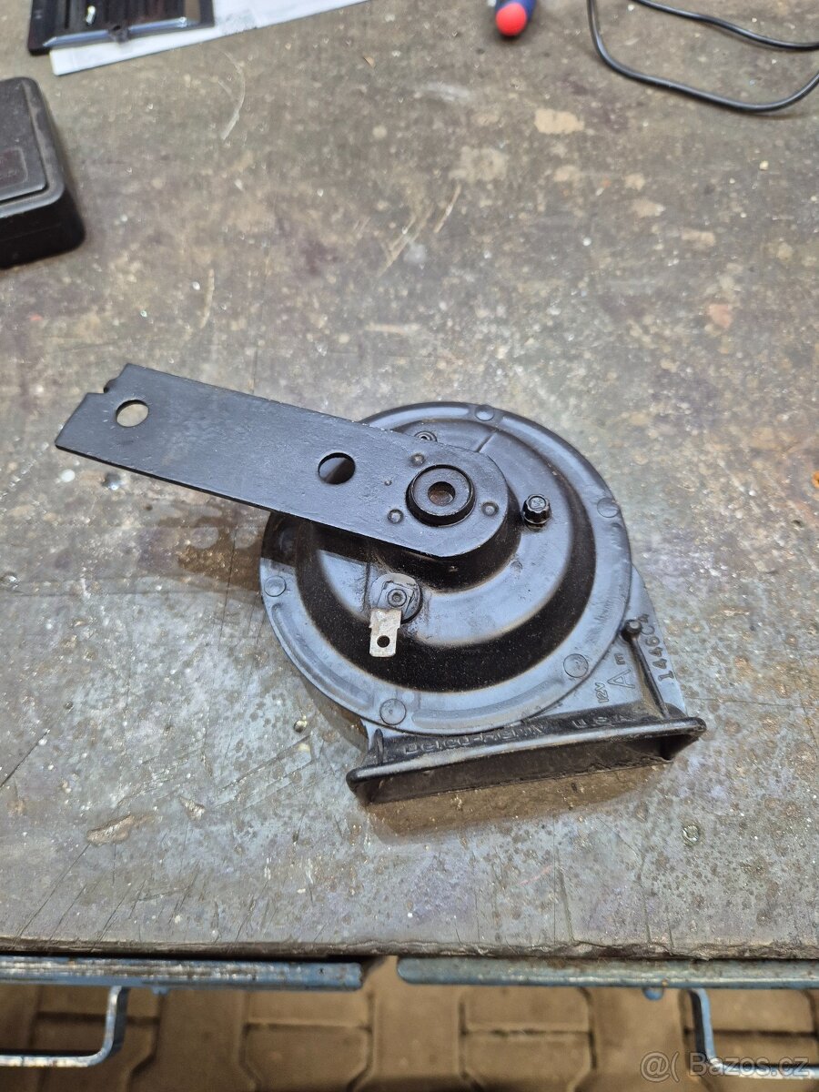 corvette C3- díly - 9