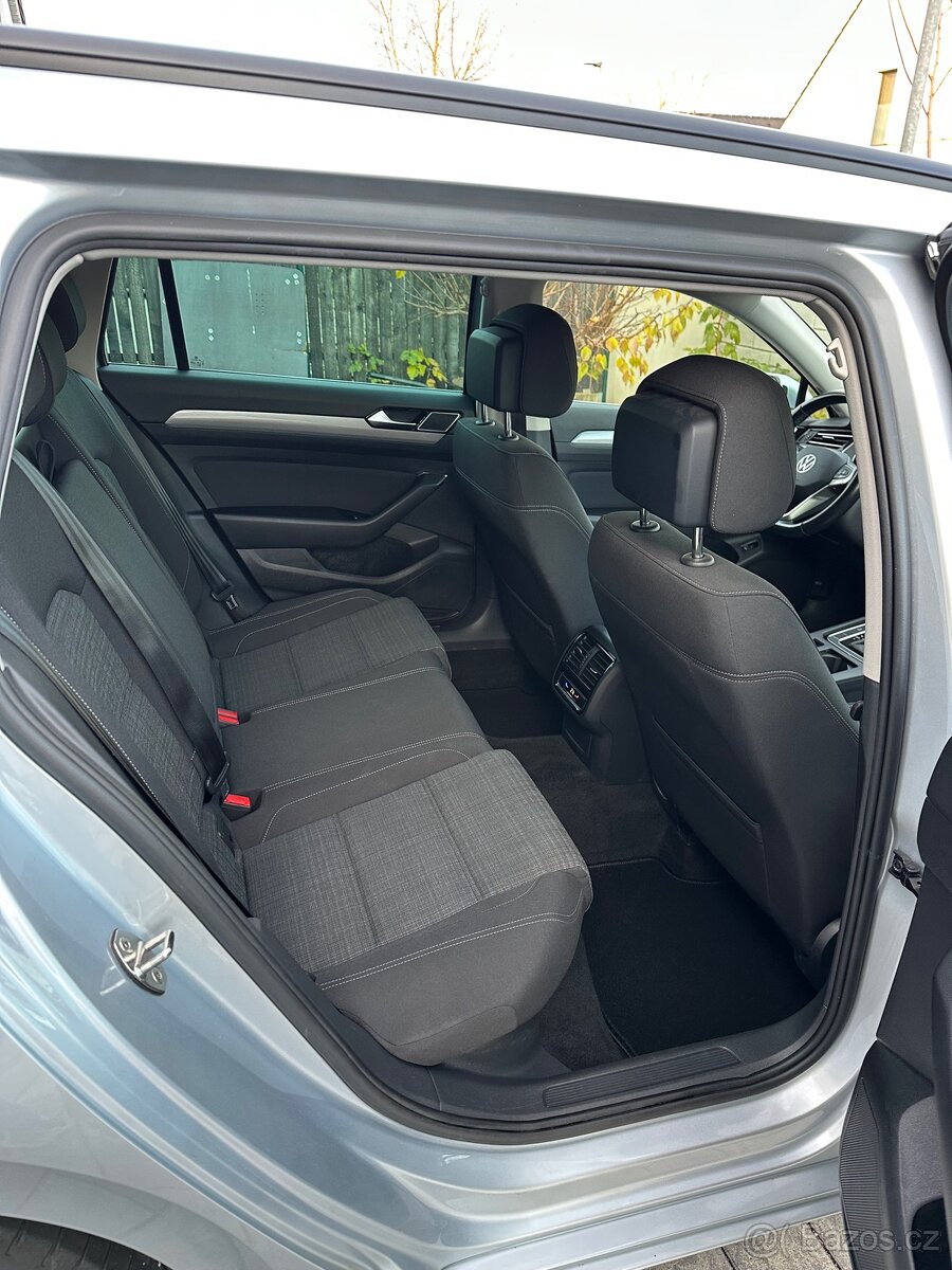 VW PASSAT, 2022, TDi 110KW, DSG, MATRIX, ZÁVĚS - 9
