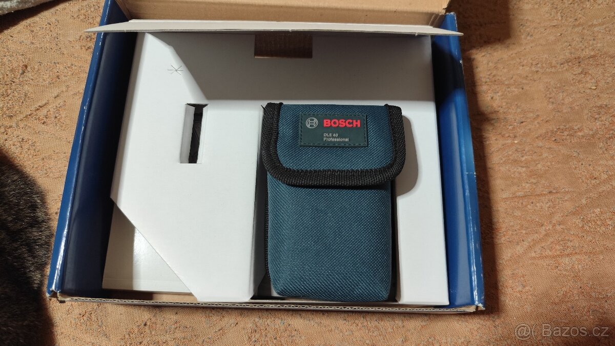 Laserový měřič vzdáleností DLE 40 - 9