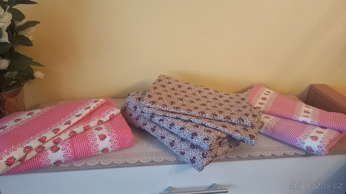 Deky, polštářky,podložky, povlečení - 9