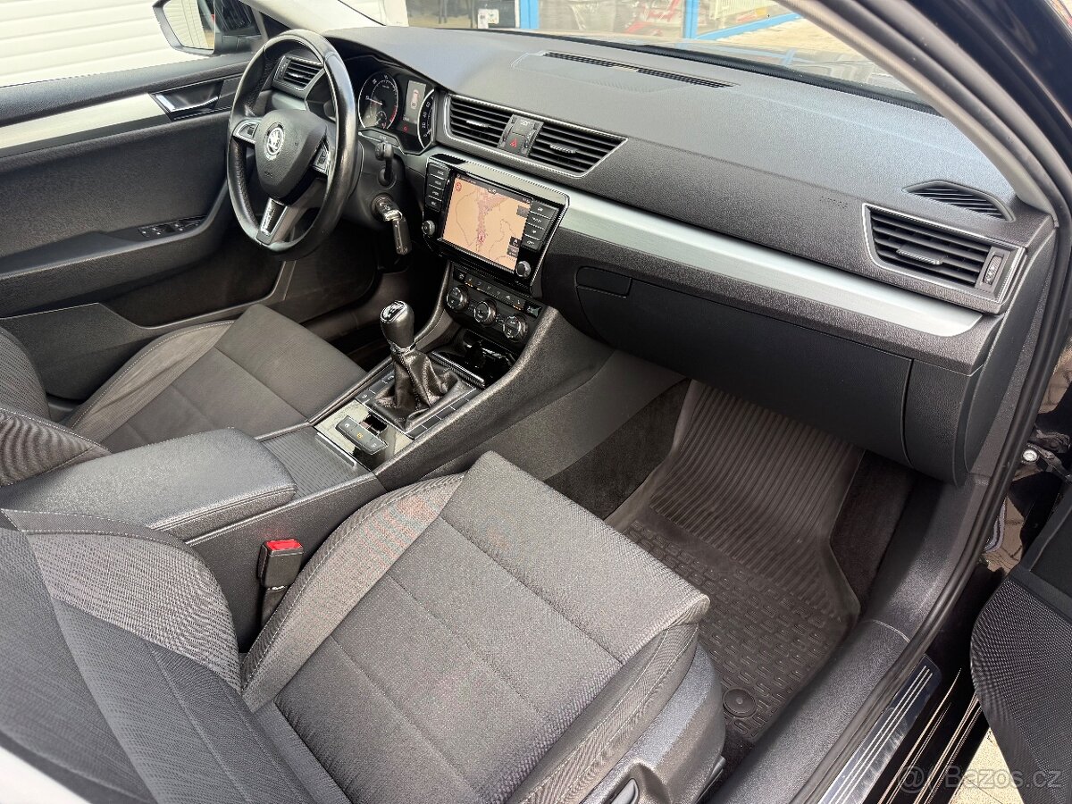 Škoda SUPERB 2.0 TDi 4x4 MANUÁL NAVI SENZORY TEMPOMAT - 9