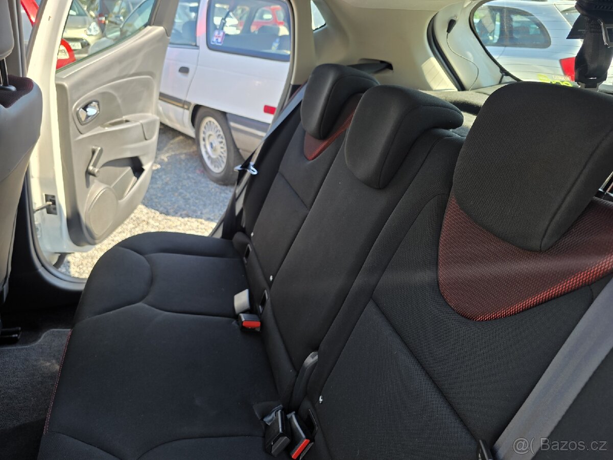 Renault Clio 1.5 DCI - 9
