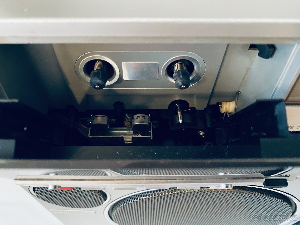 Radiomagnetofon/ghettoblaster Aiwa CS 770, rok 1981 - 9