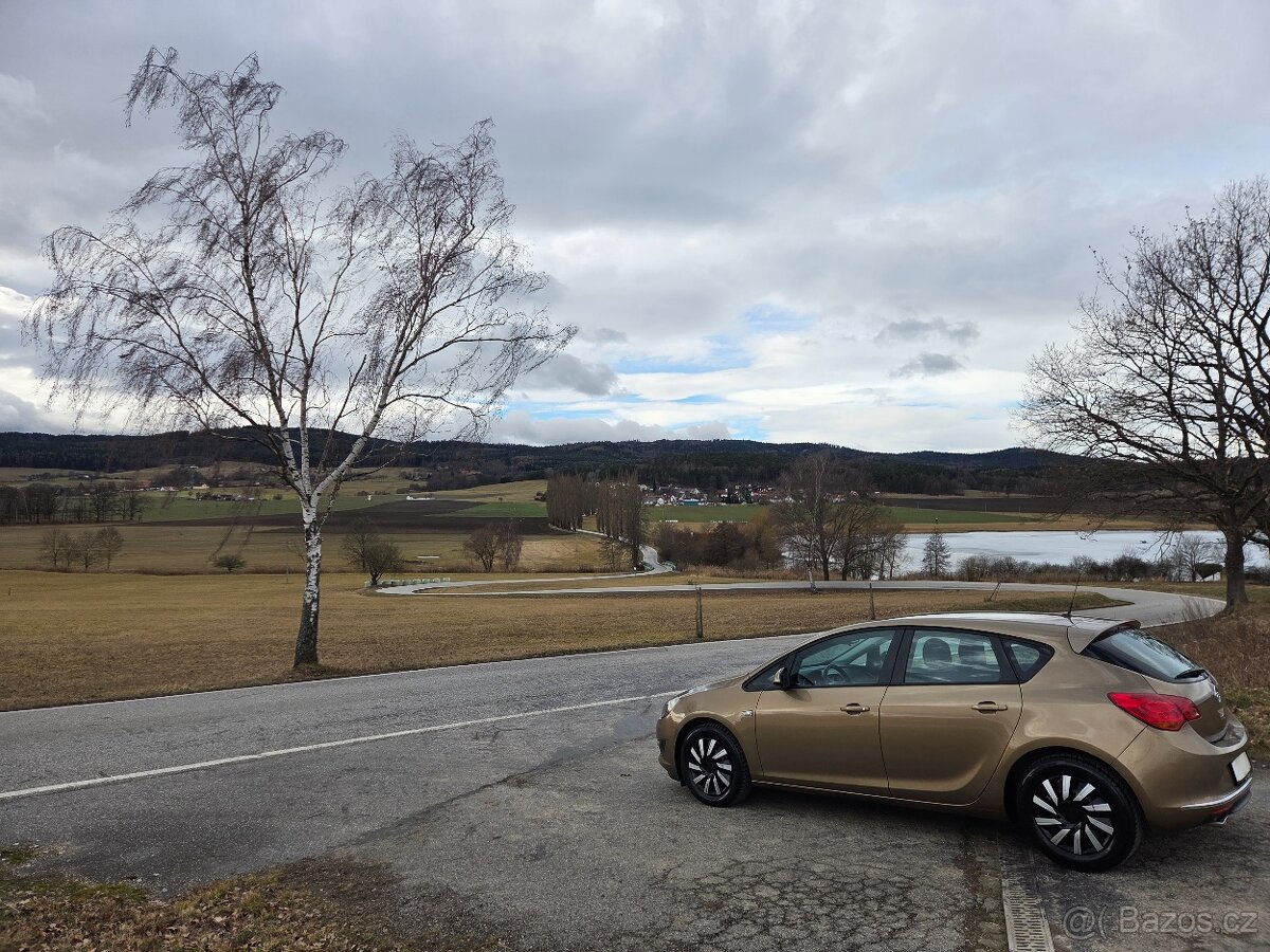 Opel Astra HATCHBACK - 2.ONAFTA - KUP ČR - 174tis - 9