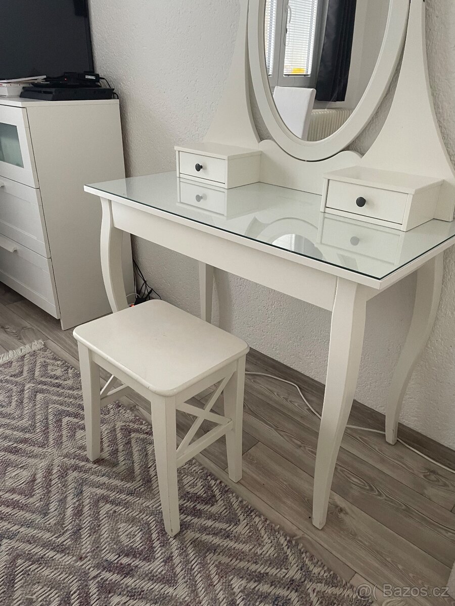Kosmetický stolek IKEA - 9