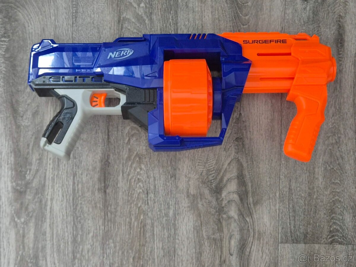 Velký set NERF blasterů - 9