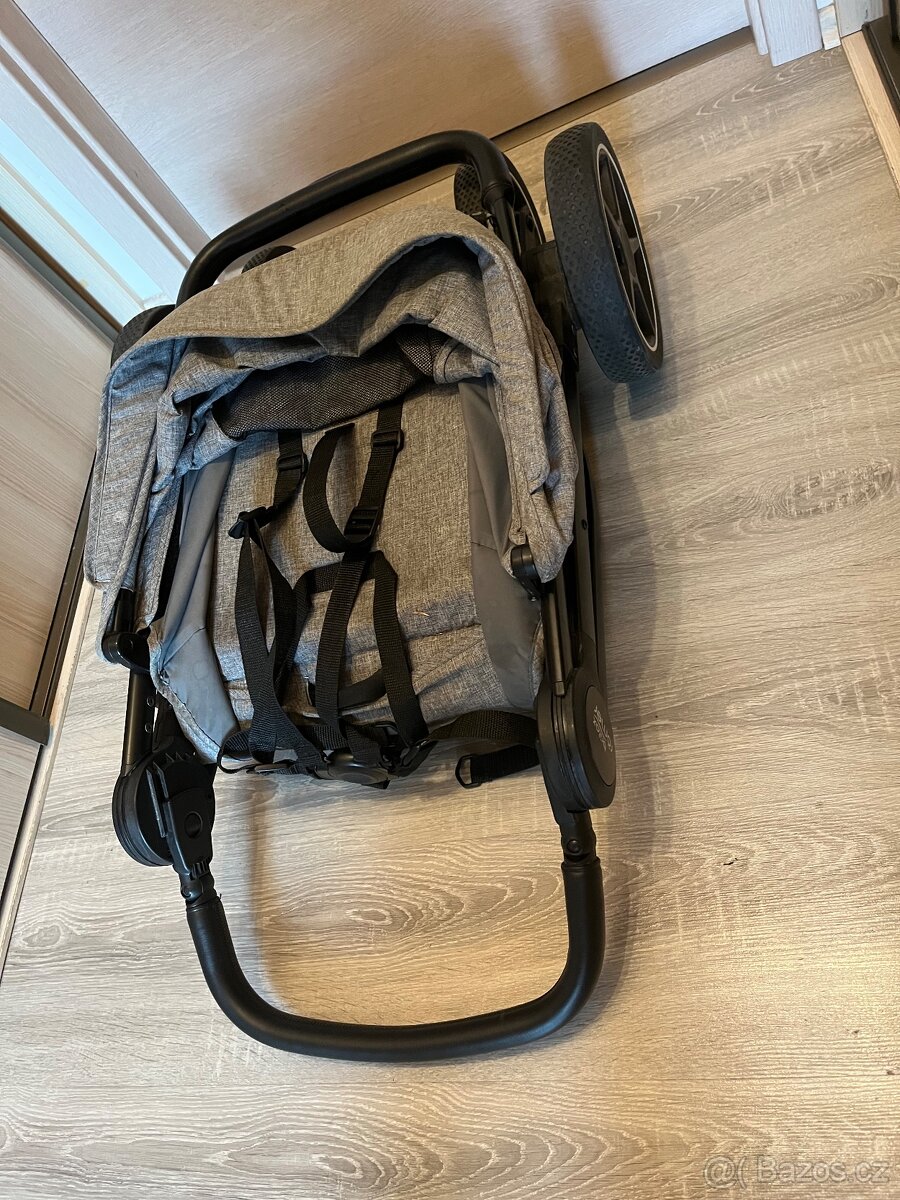 Prodam kocarek znacky Britax Romer - 9