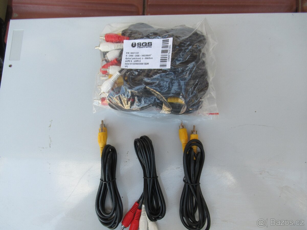 Propojovací kabely a konektory cinch a scart + síťové šňůry. - 9