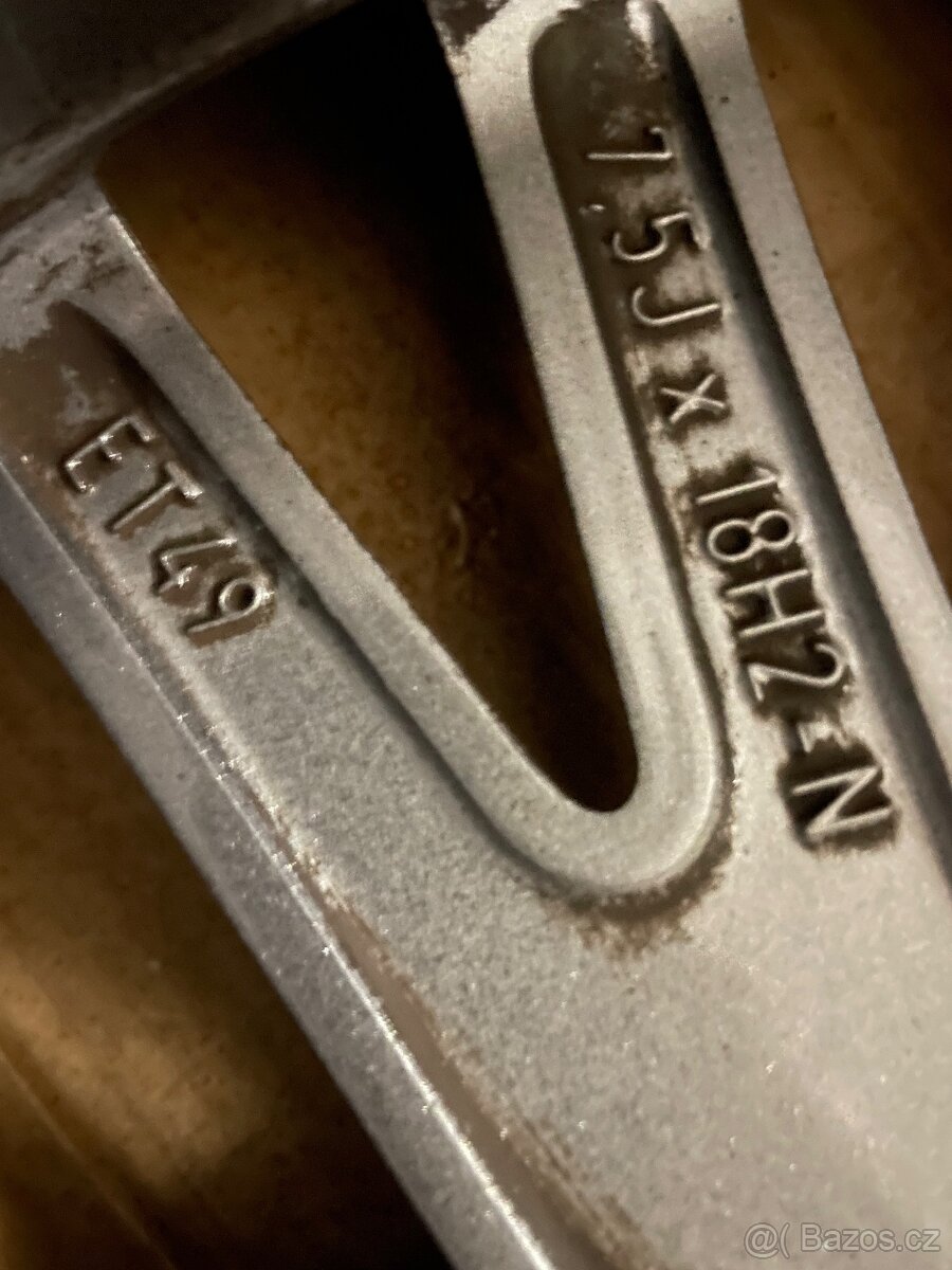 Original Mercedes A CLA W177 C118 225/45/18 90-100% - 9