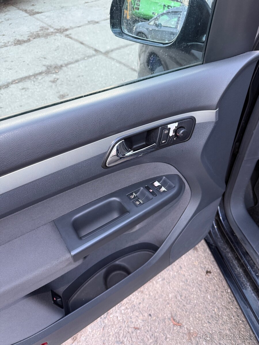 Vw touran 1 1.9tdi 77kw 7 míst - 9