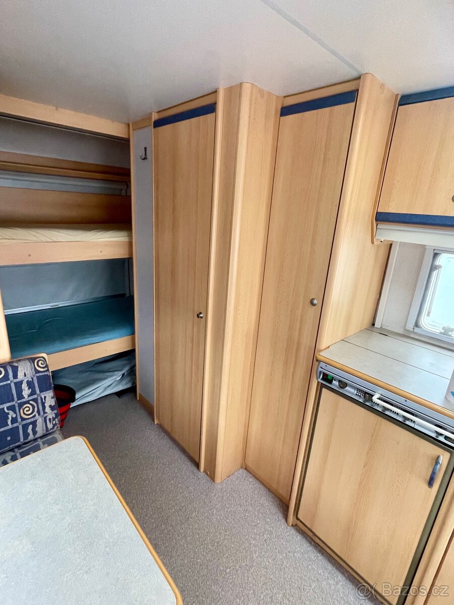 Karavan Knaus Eifelland 500 palandy, markýza, stan - 9