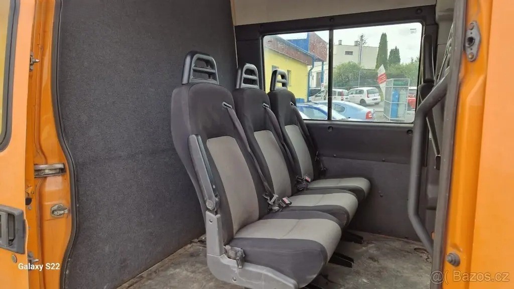 Iveco Daily 3.0 35 S21 6.Míst r.v. 2014 - 9