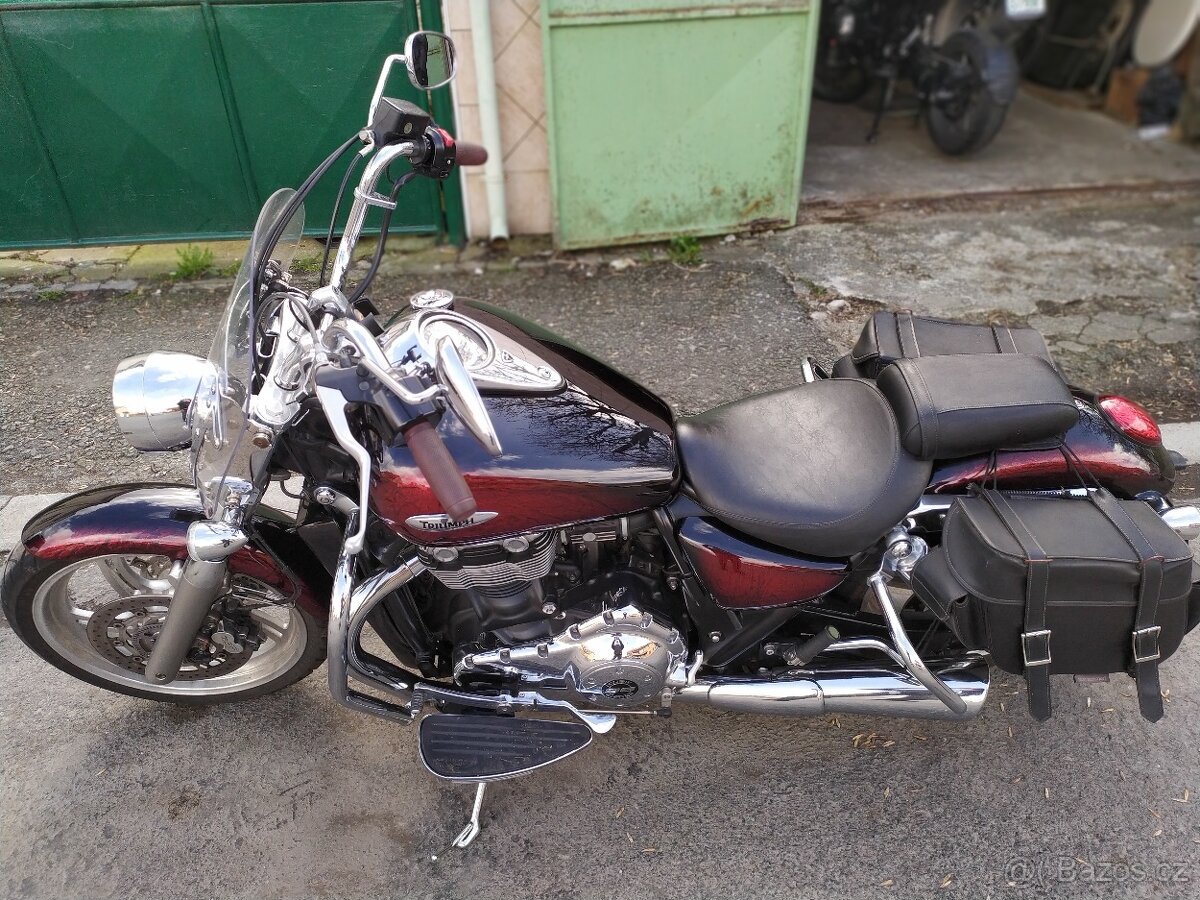 Triumph Thunderbird - 9